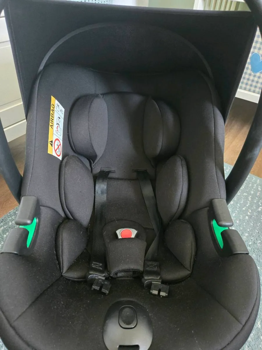 EnfaSafe i-Size R129 Car Seat Black
With Isofix - Image 3