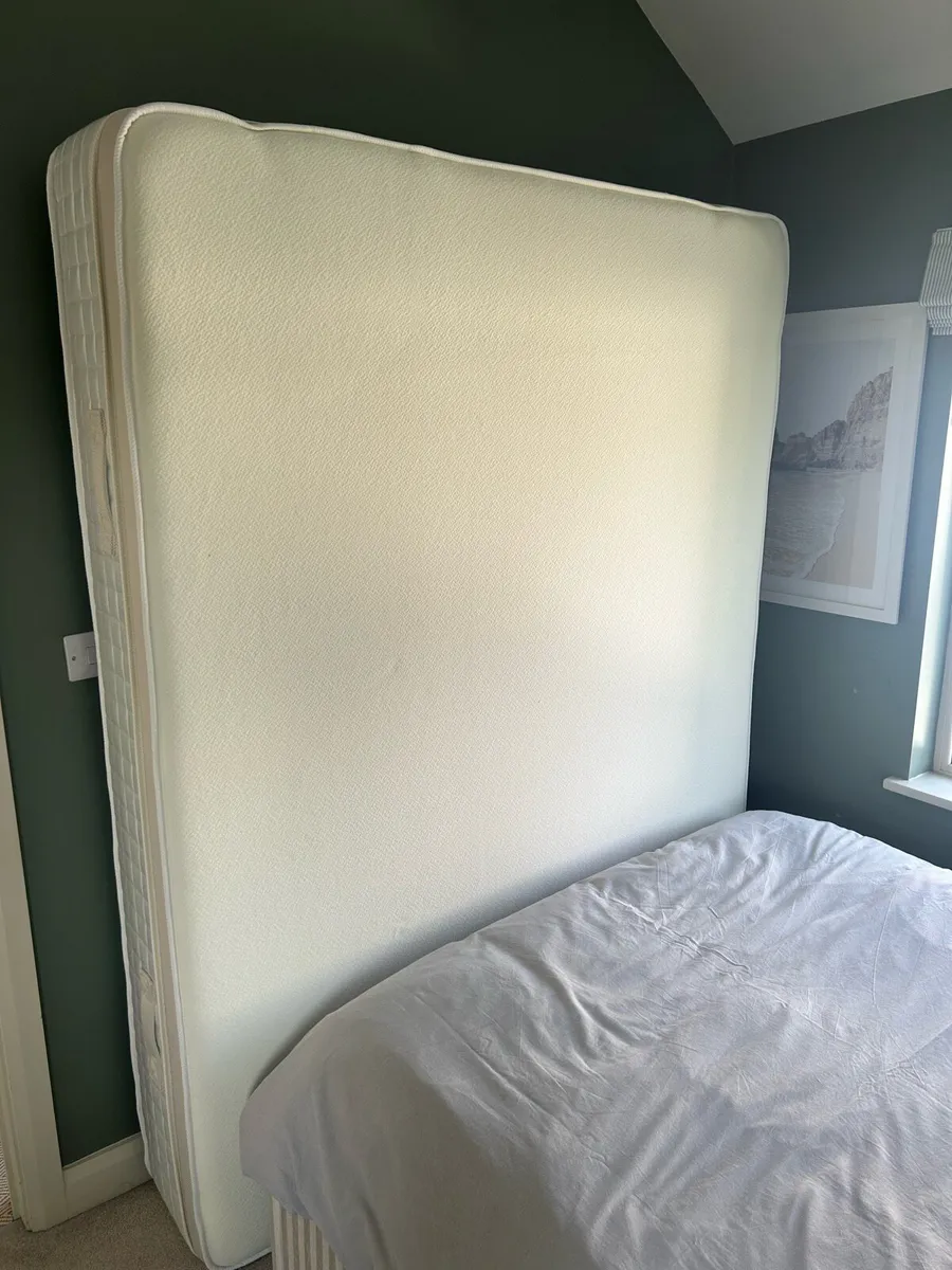 Orthopaedic King Mattress, very little use - Image 4
