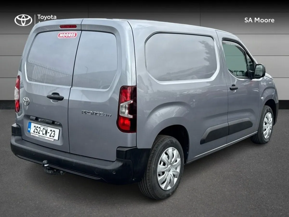 Toyota Proace City CITY 1.5 GX SWB 650KG - Image 2