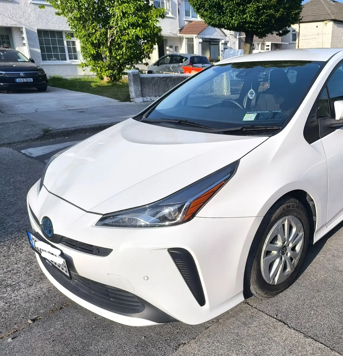 Taxi rental 22 Toyota Prius 330