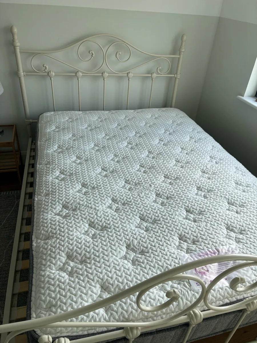 Double bed - Image 3