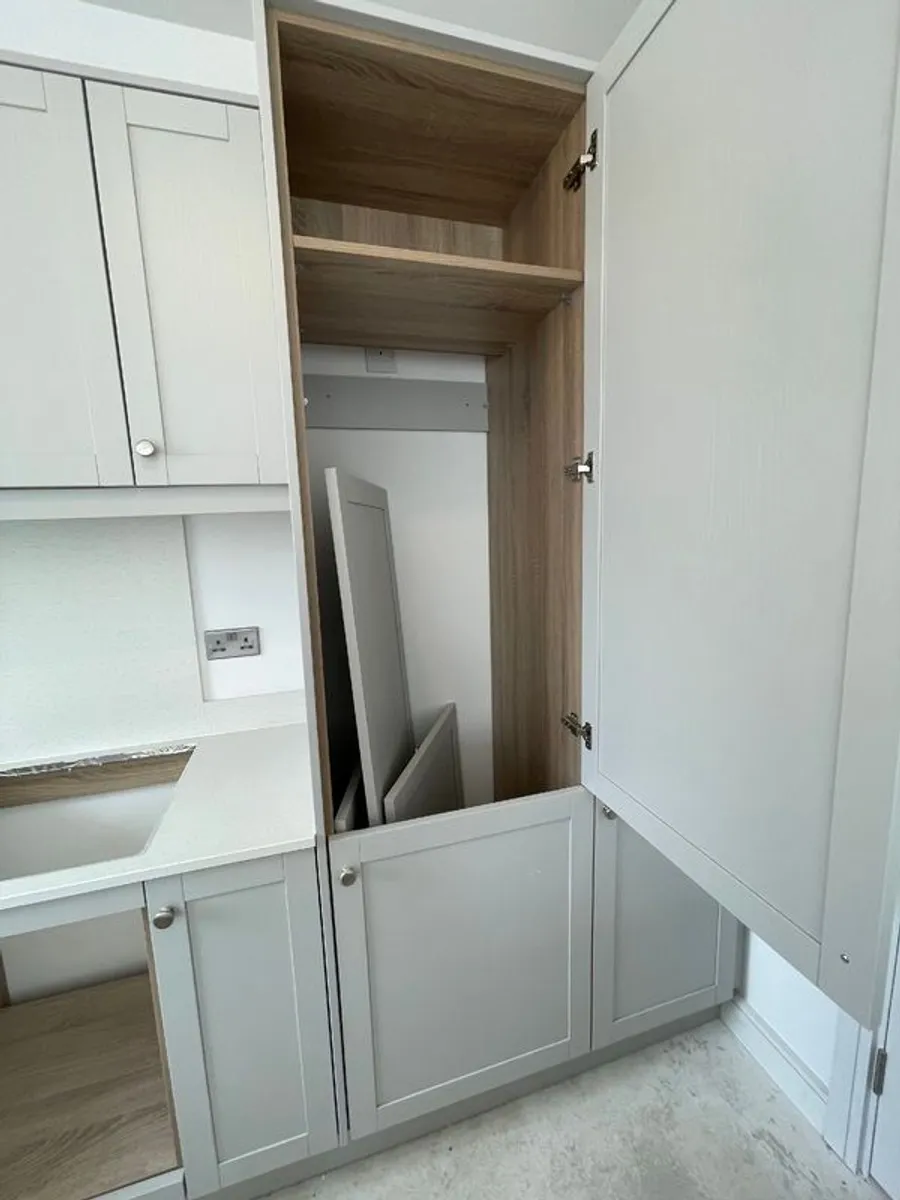 New kitchen. Never used. Grey. With peninsula. - Image 4