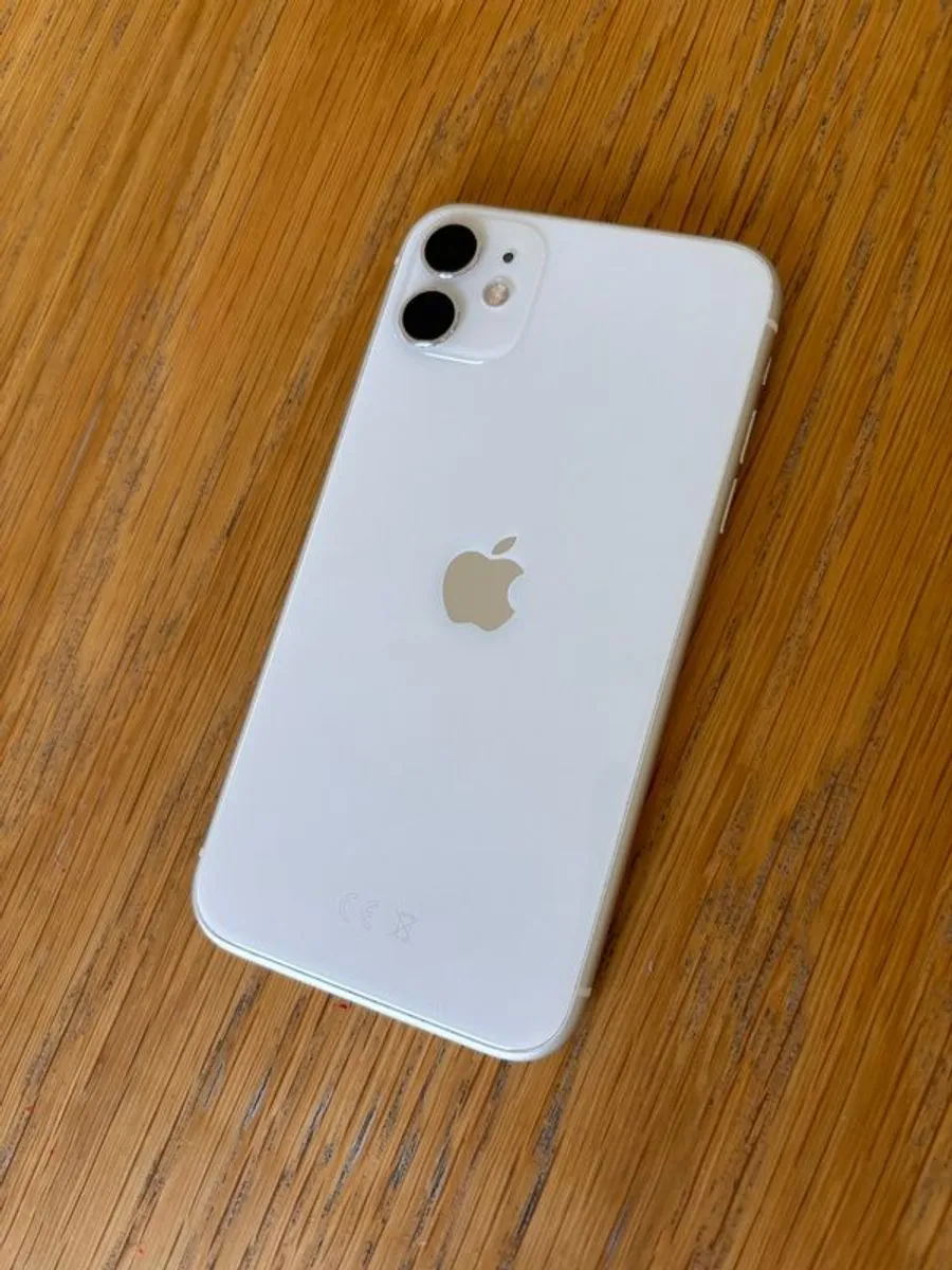 iphone 11 64GB white unlocked - Image 1