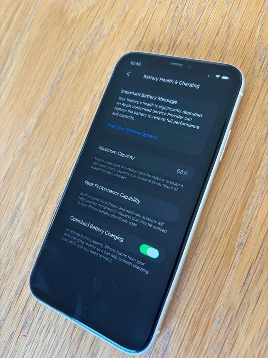 iphone 11 64GB white unlocked - Image 3
