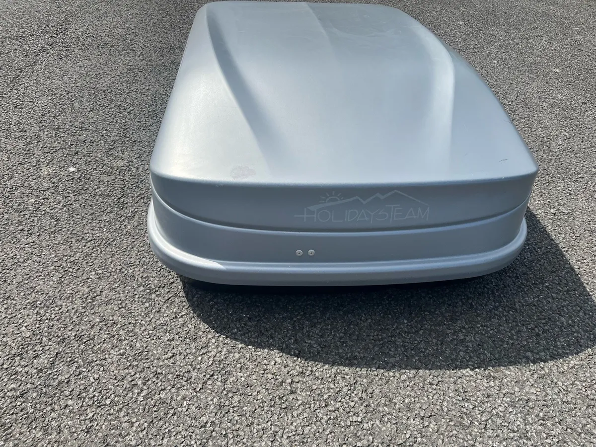 Roof rack and box - Image 3