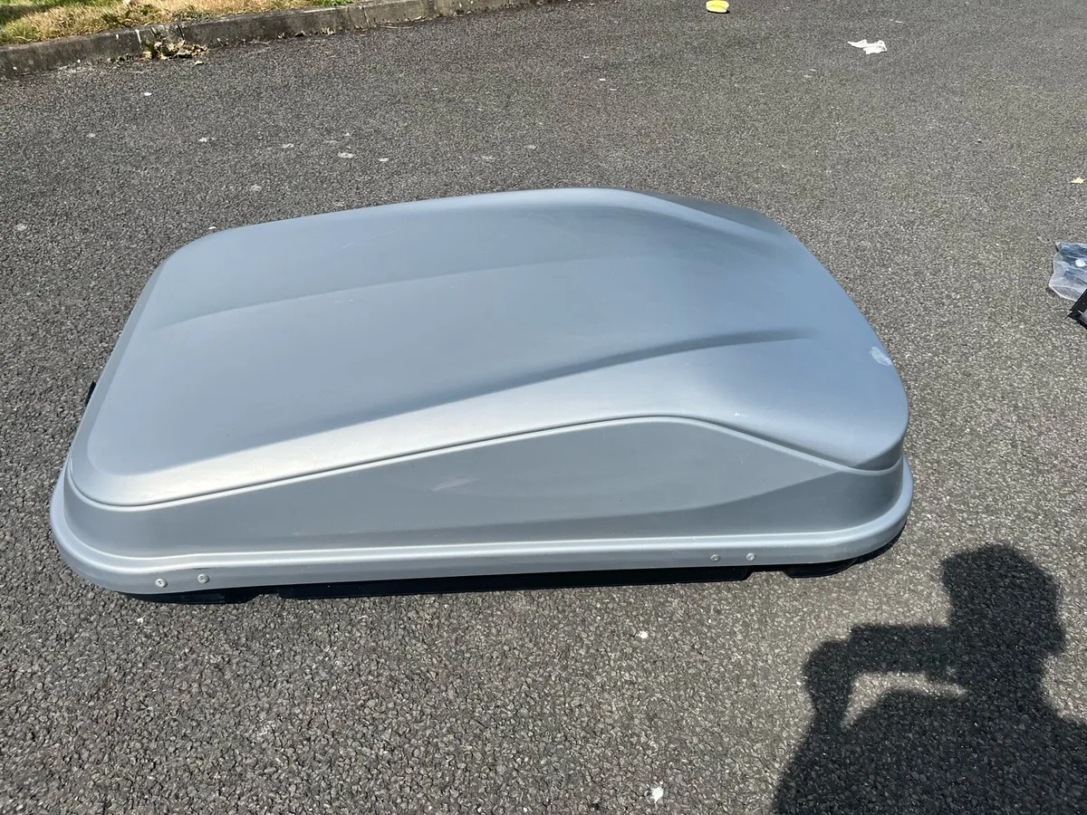 Roof rack and box - Image 4