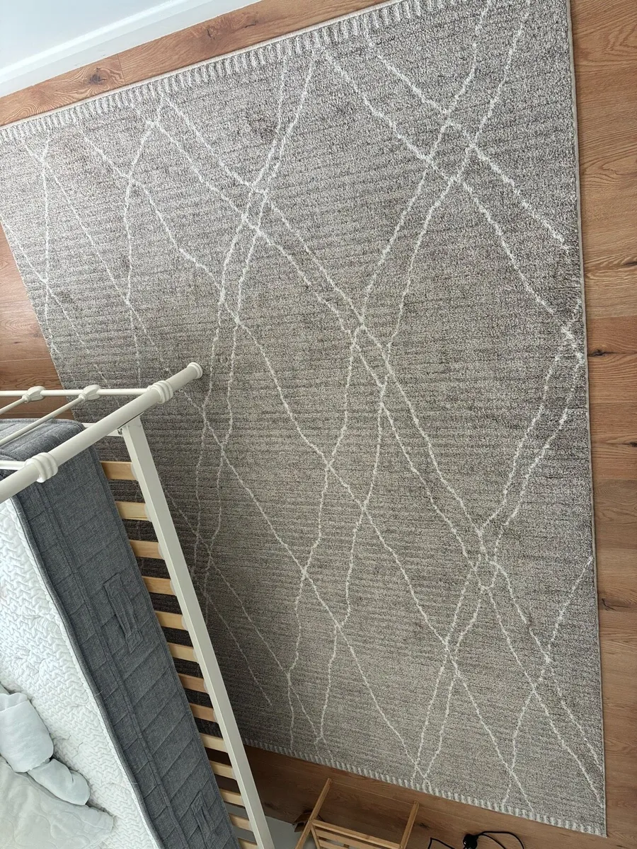 Rug - Image 2