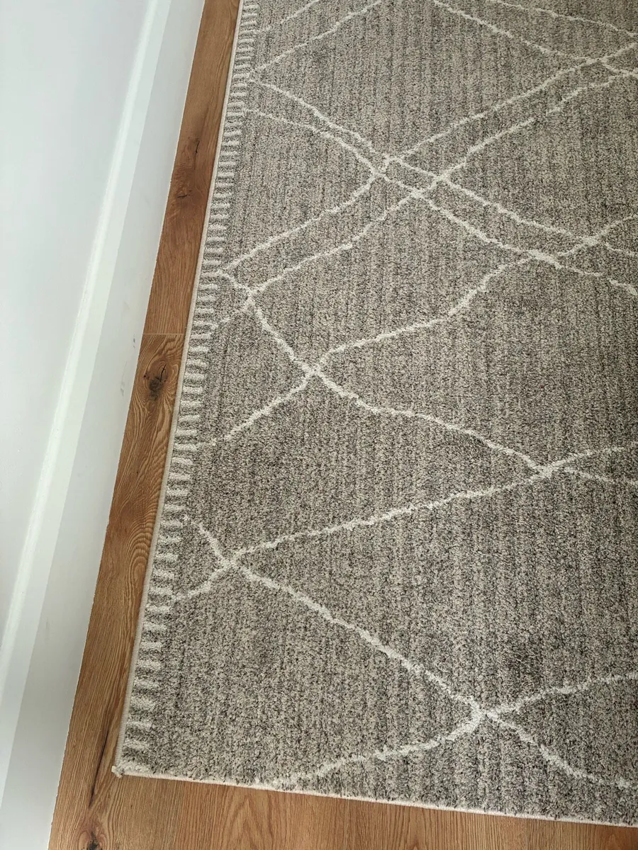Rug - Image 1