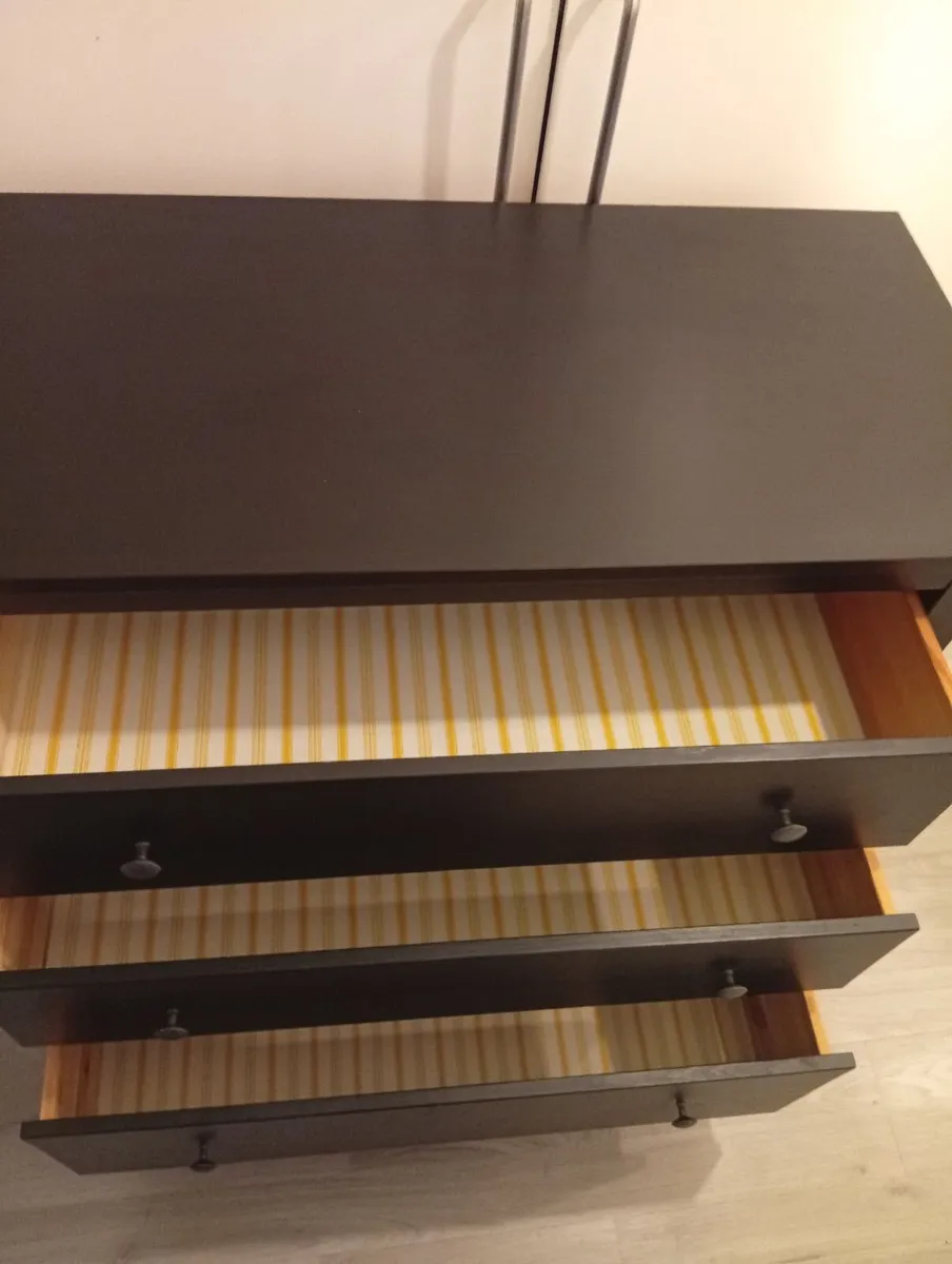 Solid wood Quality Roomy chest of drawersrs - Image 3