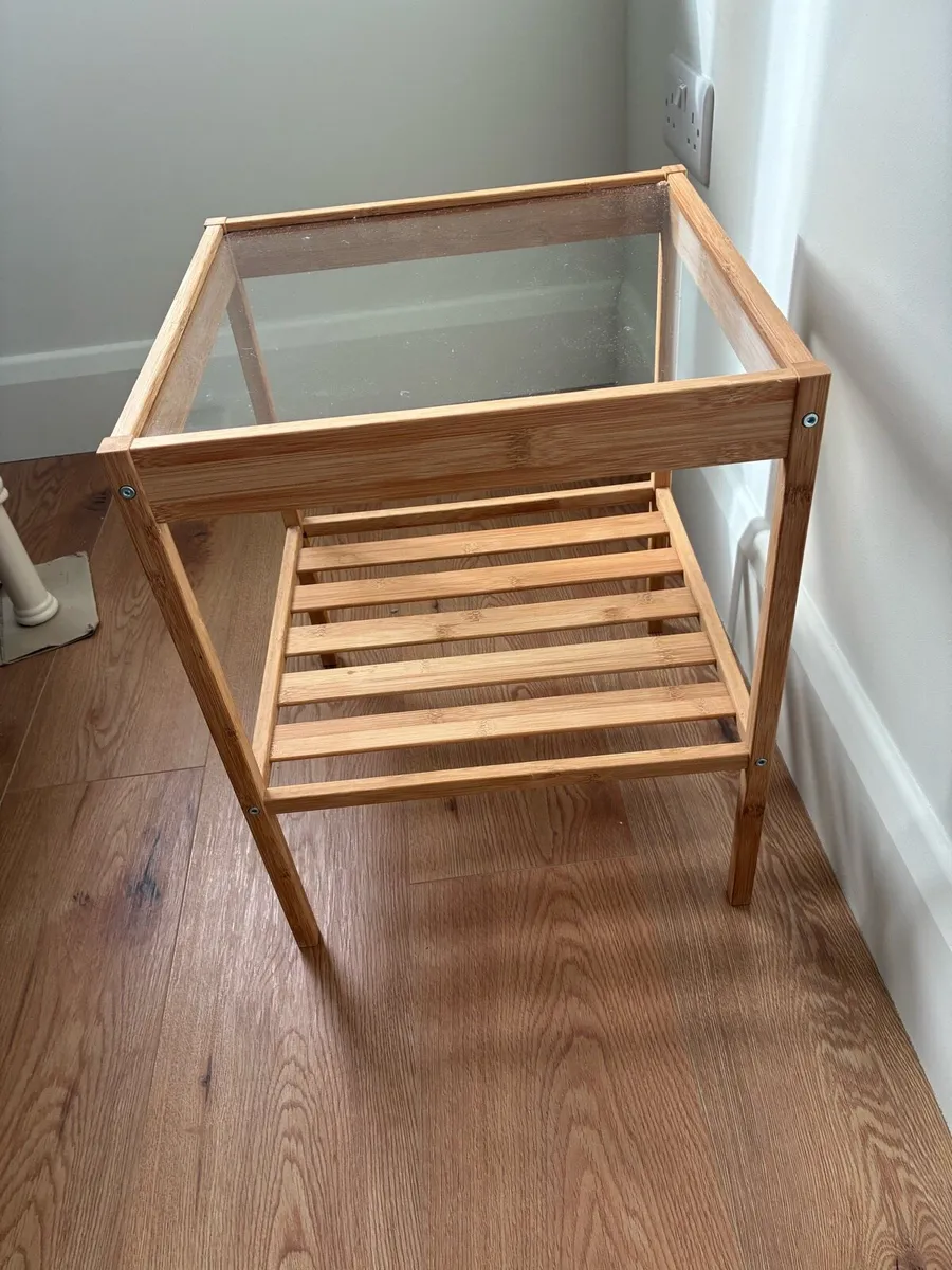 Two bedside tables - Image 1