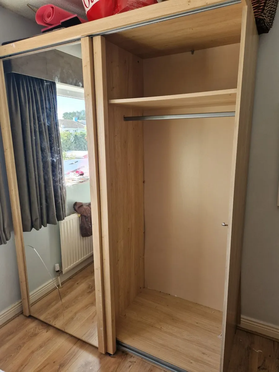 Bedroom Wardrobe - Image 4