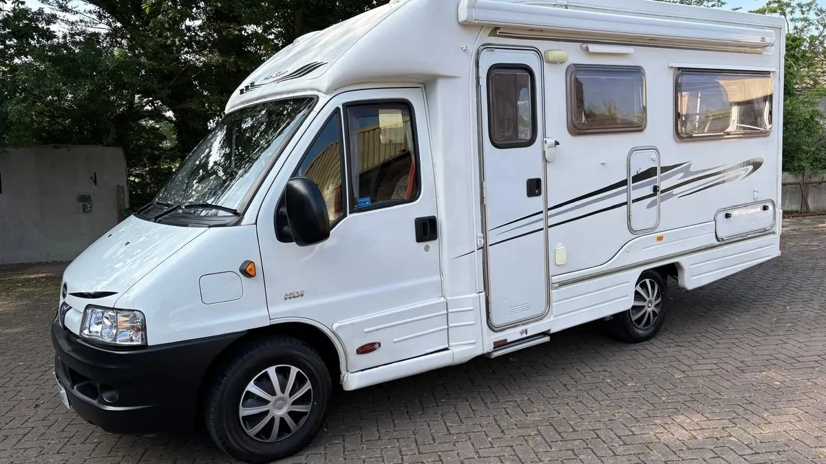 2003 AUTOCRUISE STARSPIRIT LOW PROFILE MOTORHOME - Image 1