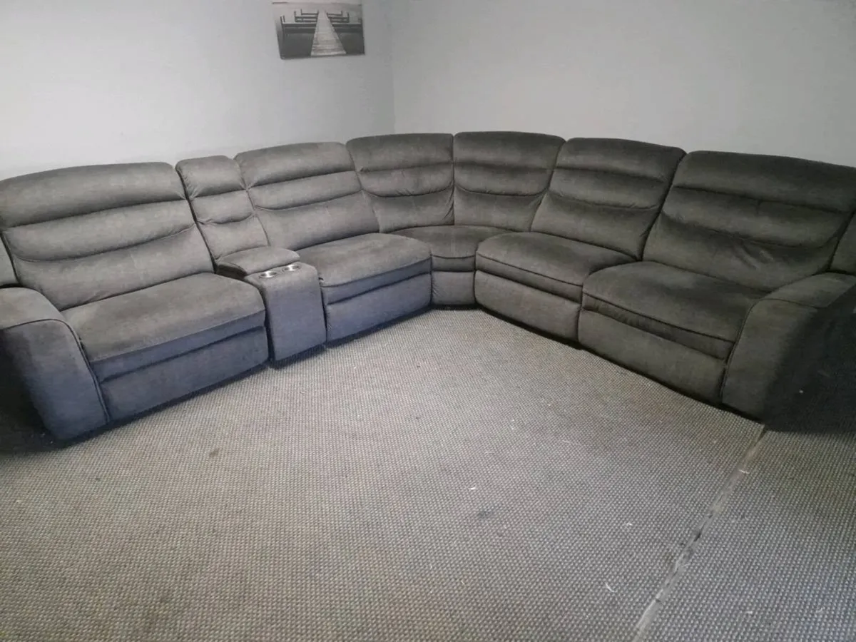 Corner sofa - Image 1