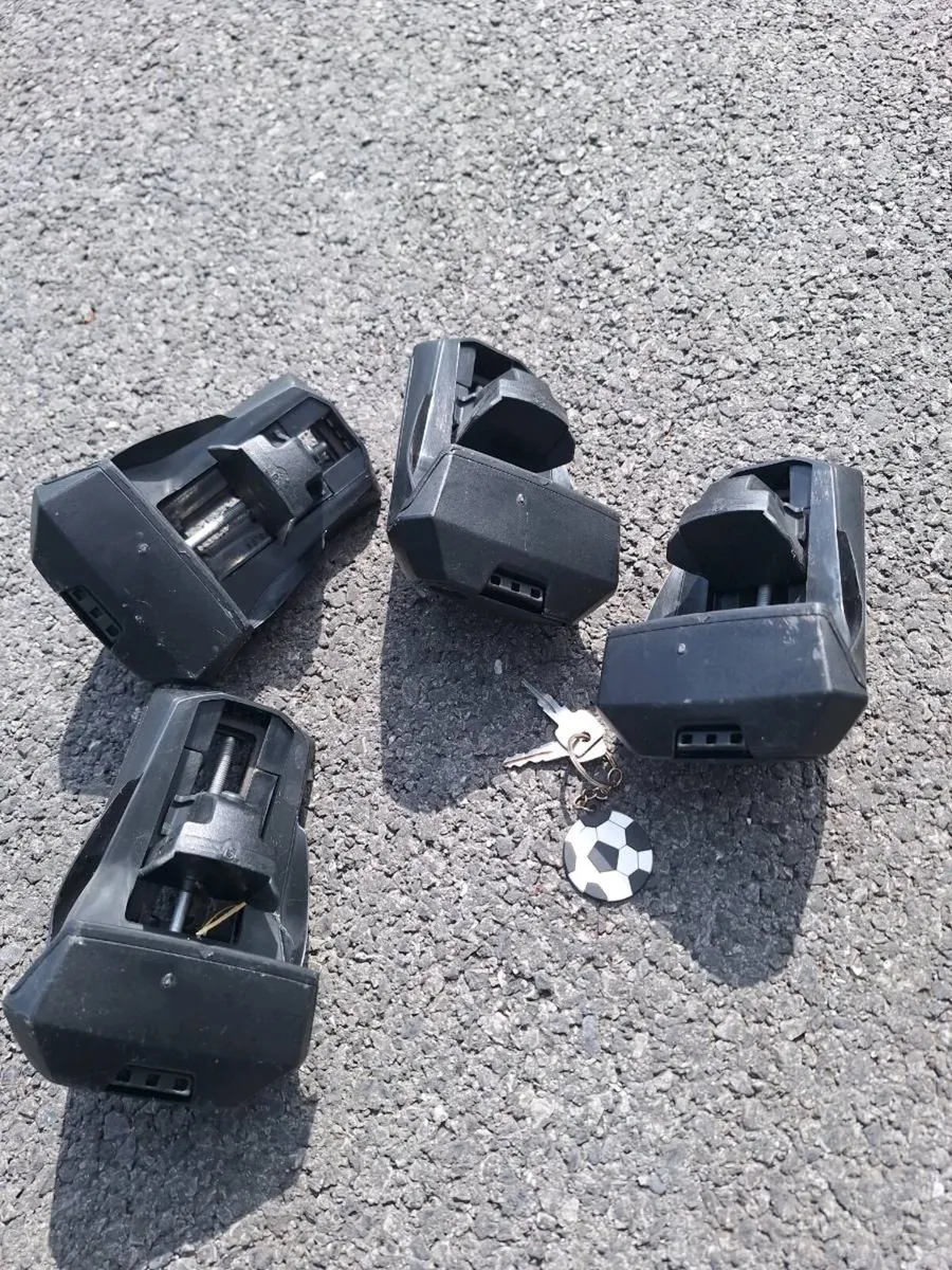 Thule footpack for roof bars - Image 1