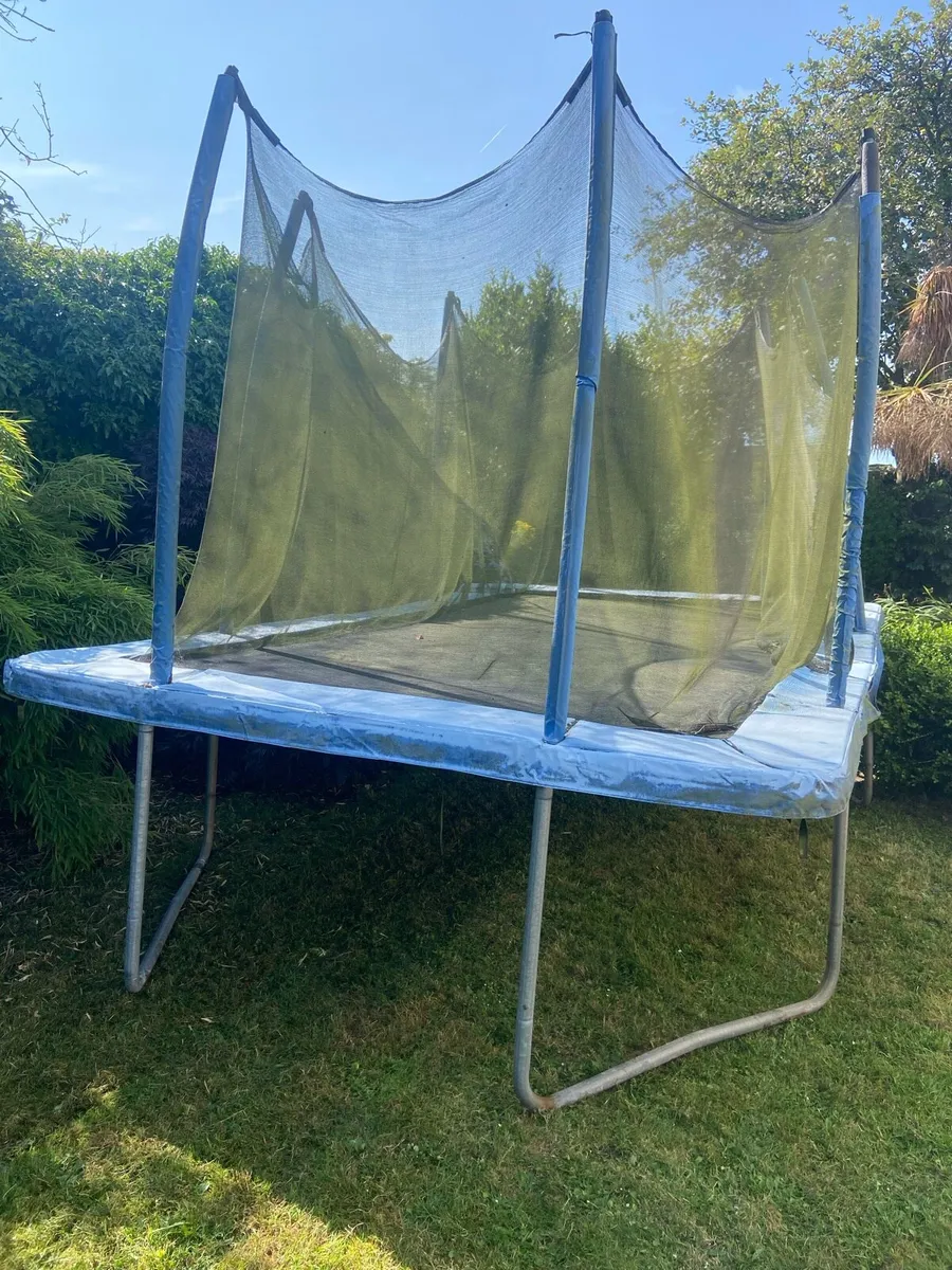 Trampoline 415cm x 260cm - Image 1