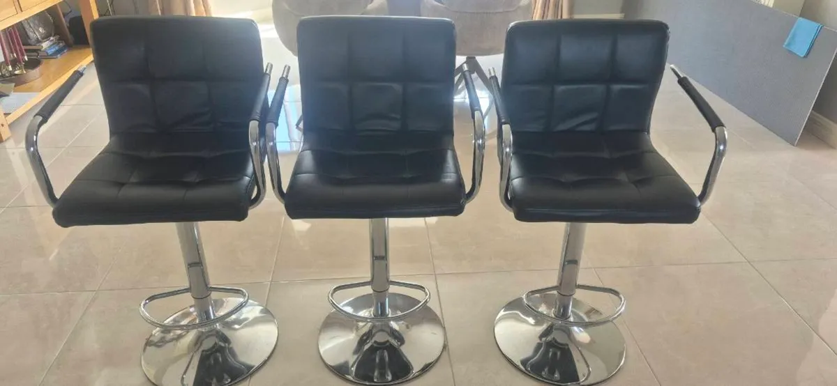 High kitchen stools