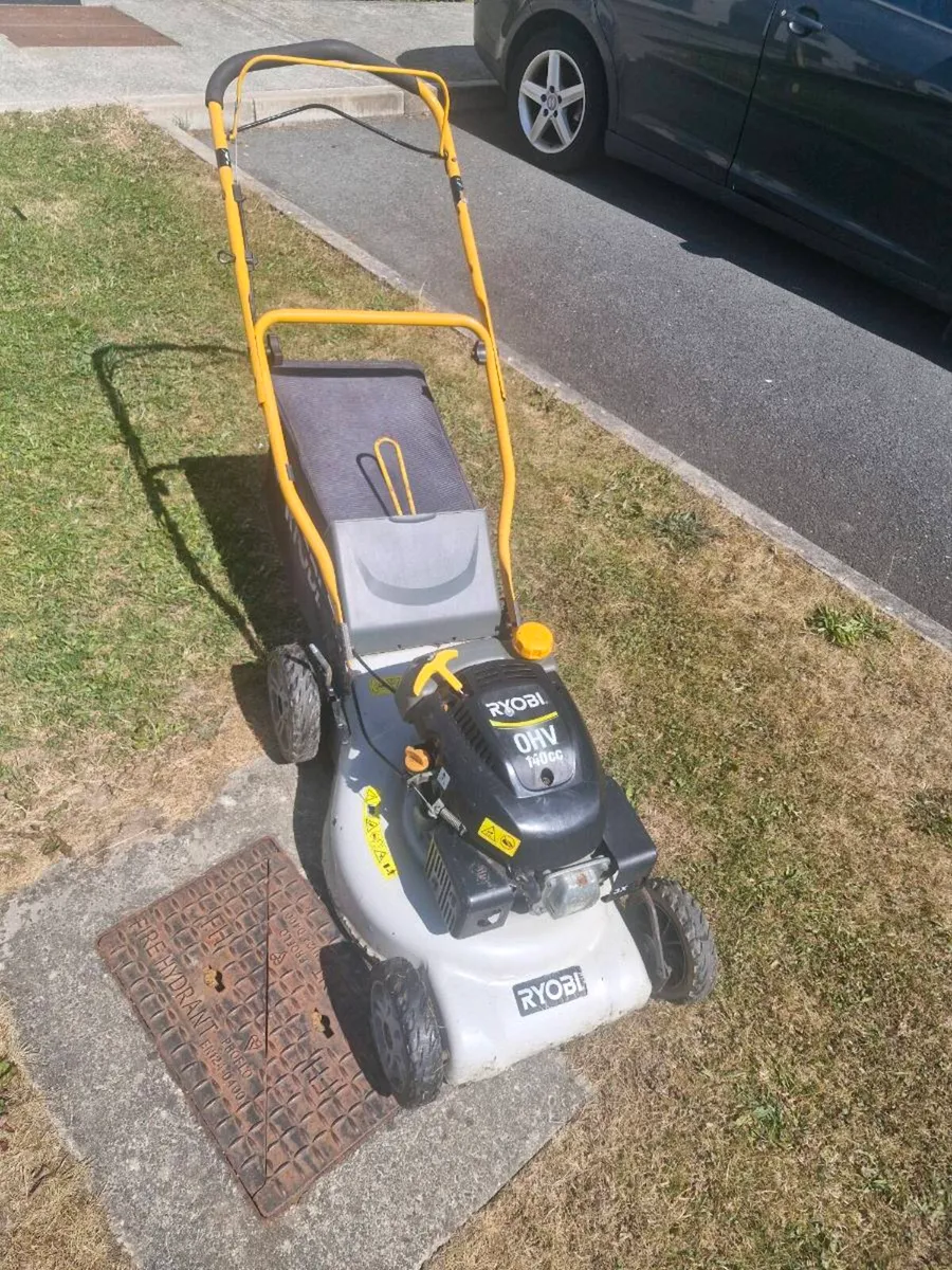Lawnmower for sale - Image 2