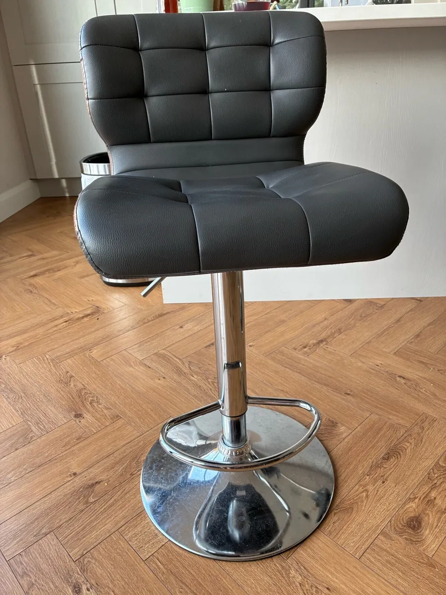 Kitchen stools - Image 2