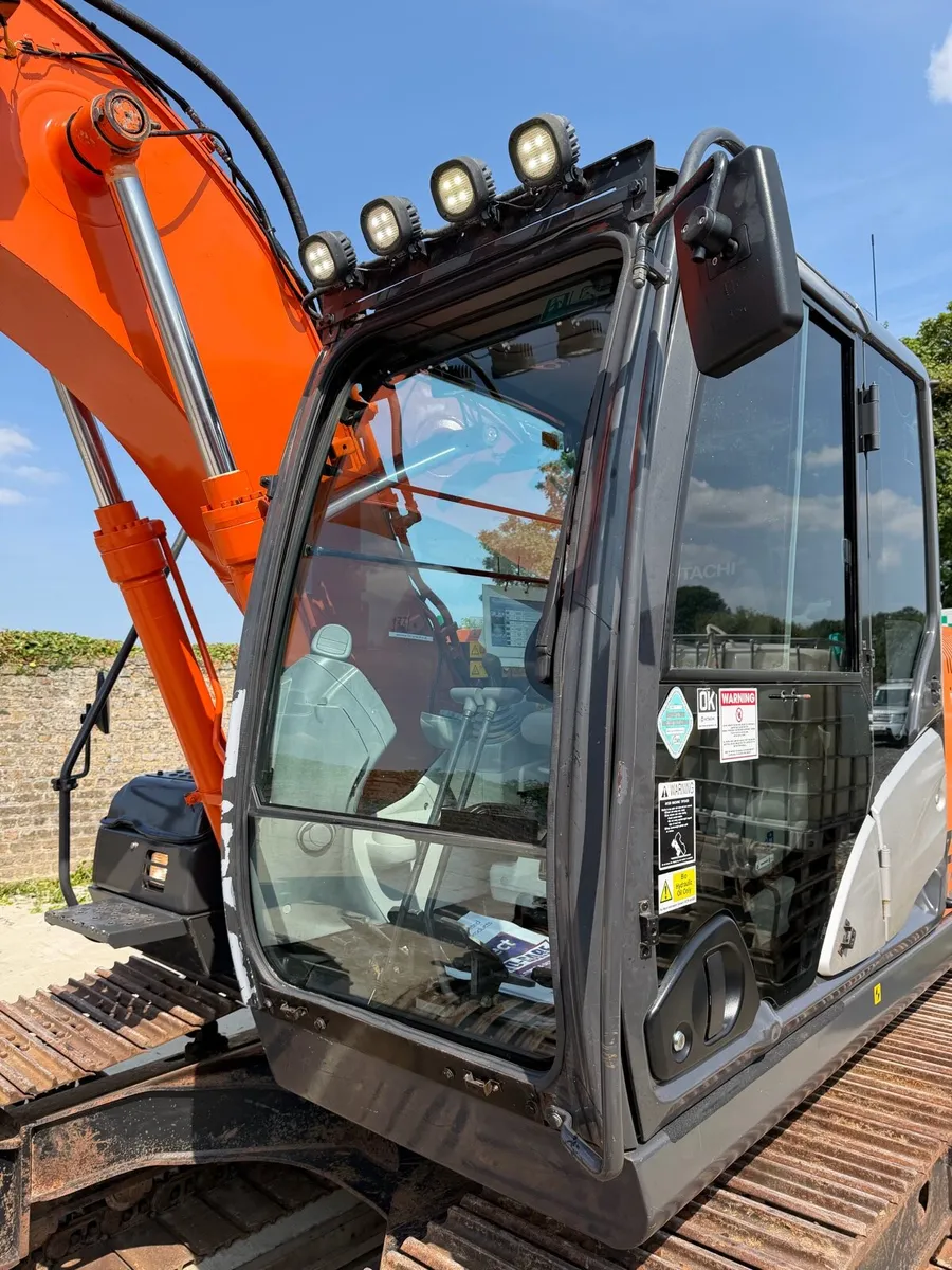HITACHI ZX130LCN-5B - Image 3