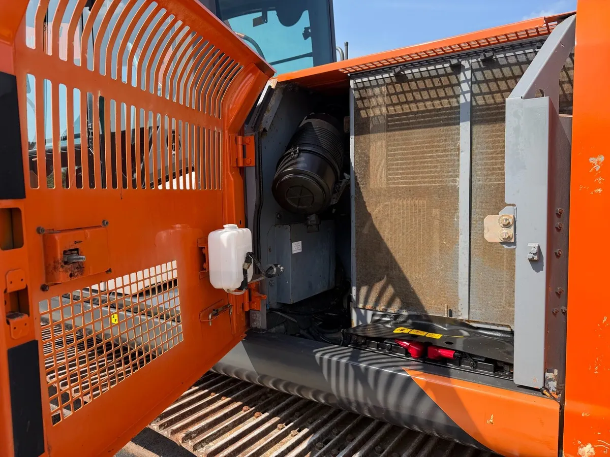 HITACHI ZX130LCN-5B - Image 4