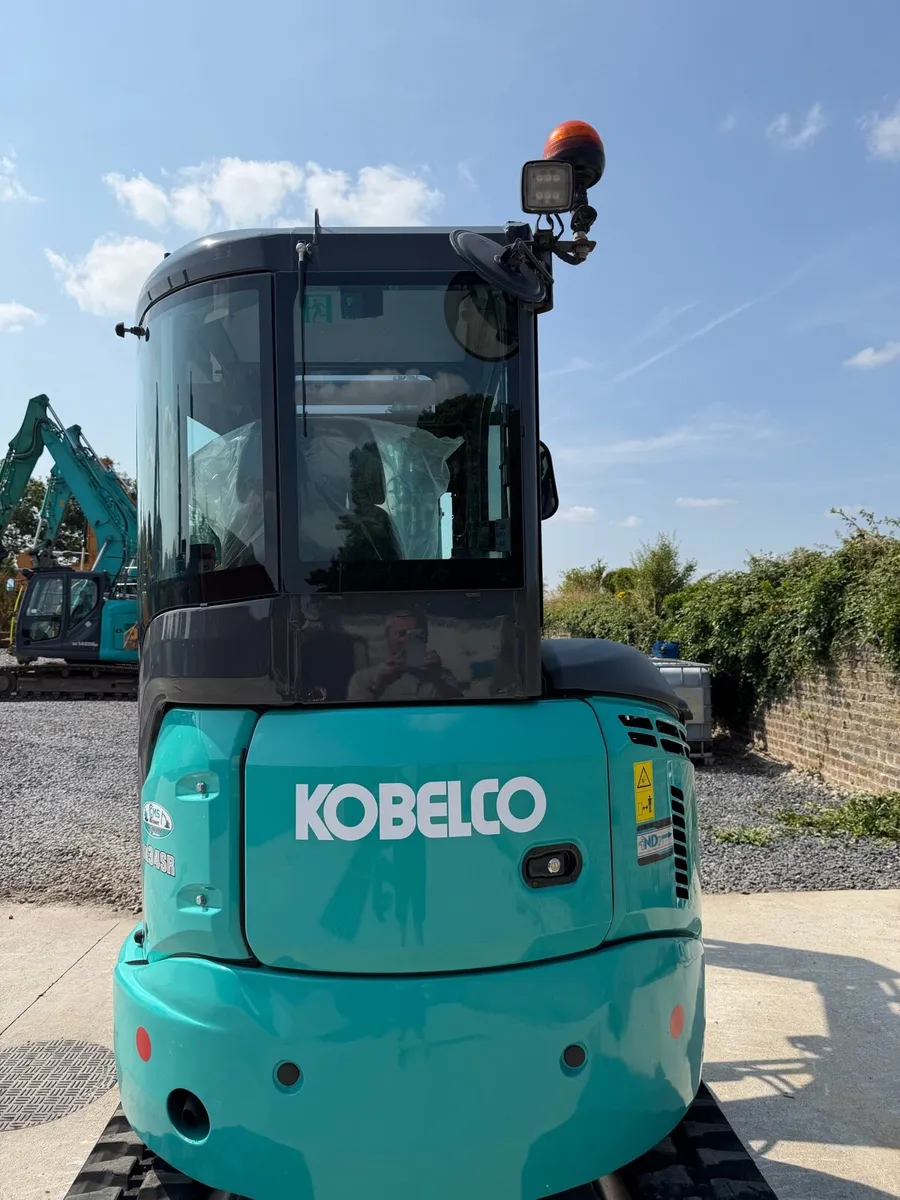 KOBELCO SK34SR-7 244 Hours - Image 3