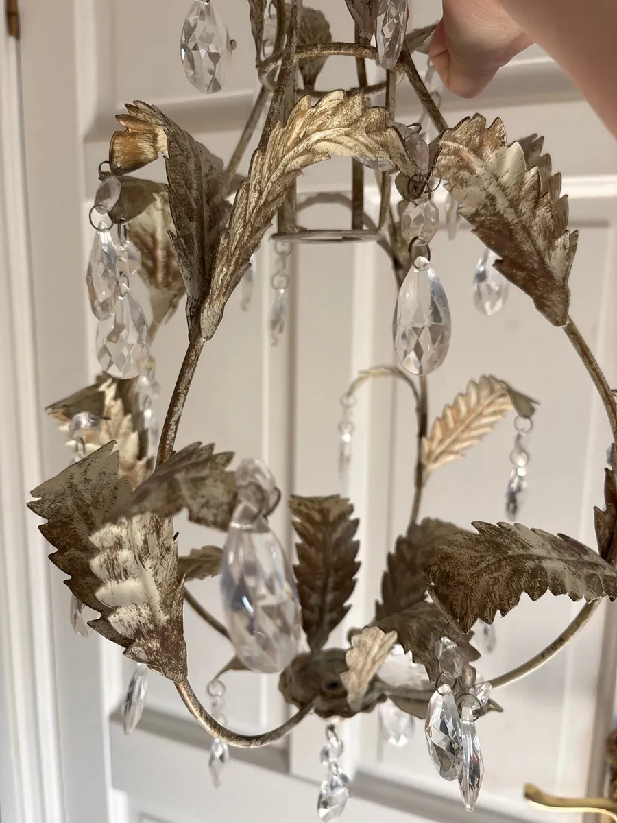 Beautiful light fitting - Image 2