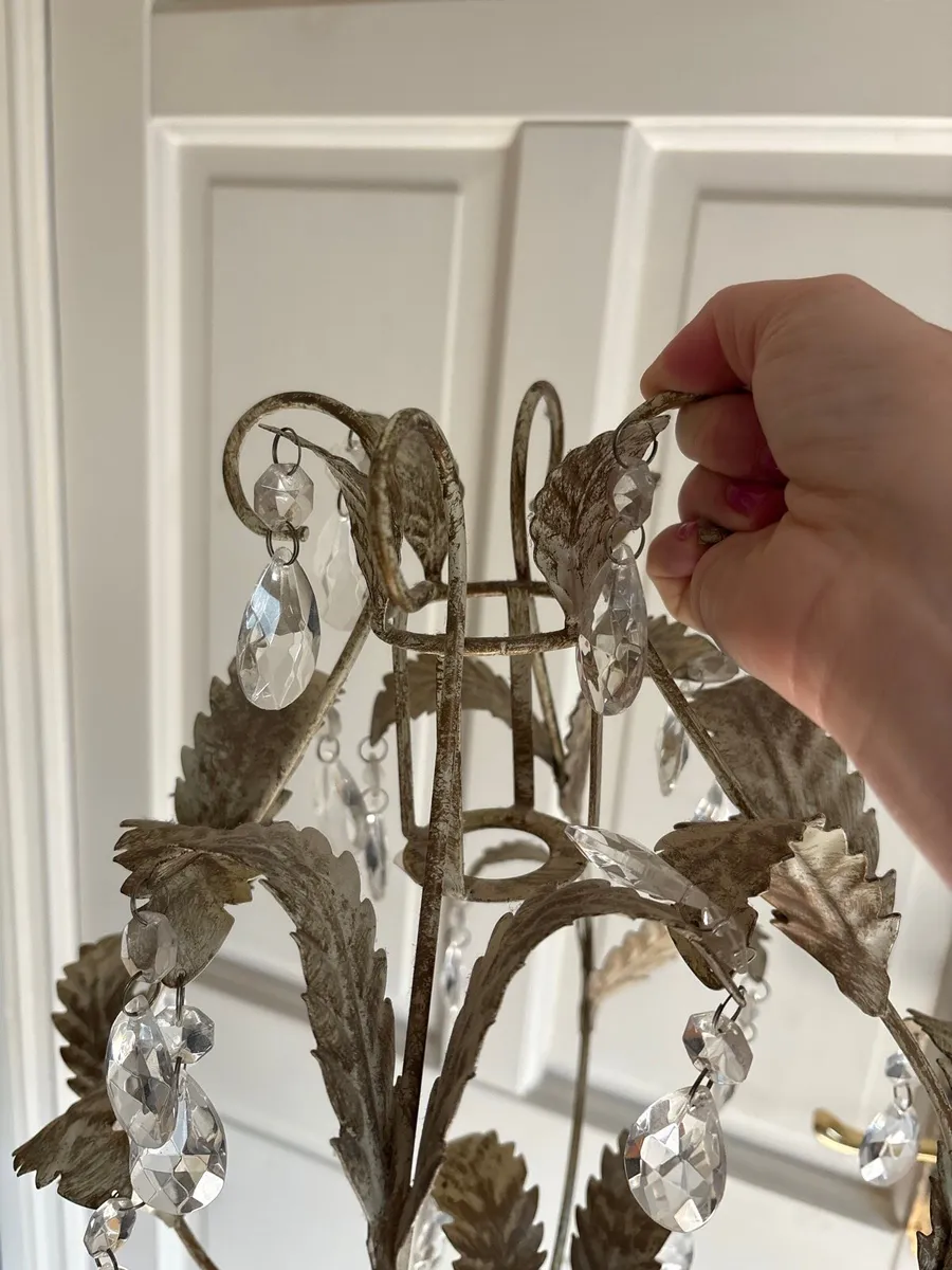 Beautiful light fitting - Image 3