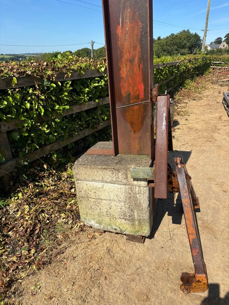 Tractor weight/ unfinished log splitter - Image 4