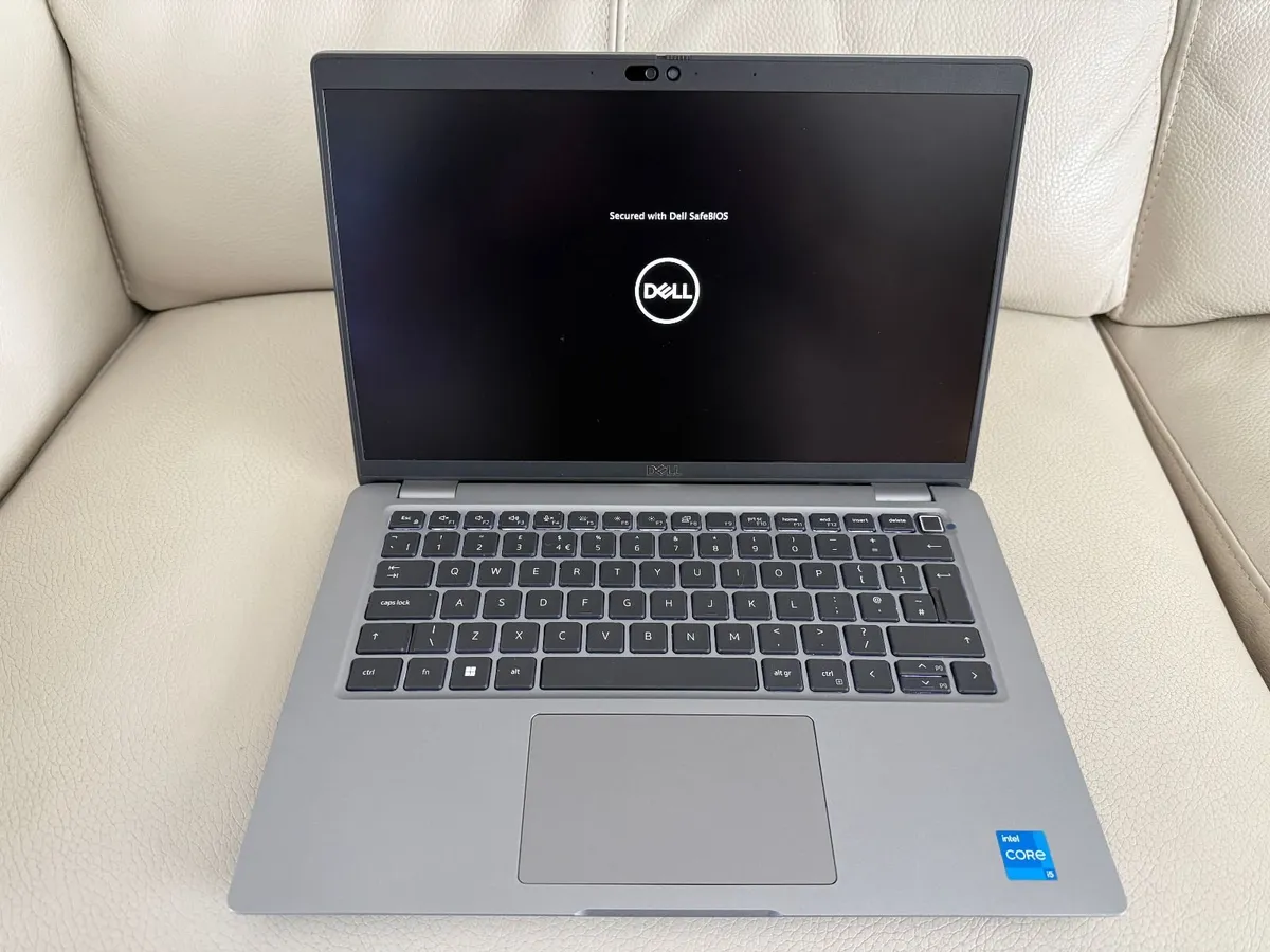 Dell Latitude 5440 i5/16gb/250ssd/win11 - Image 1