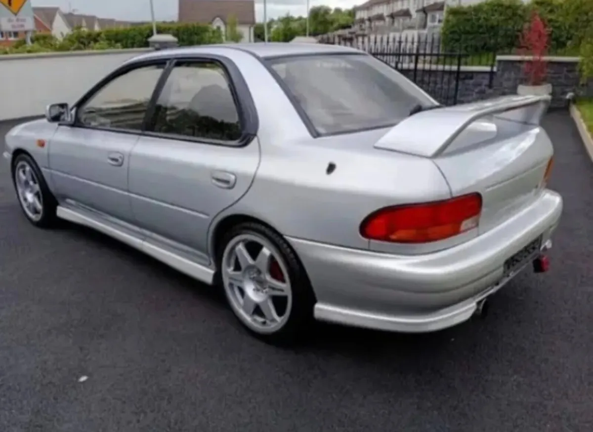 Subaru Impreza 1995 - Image 2