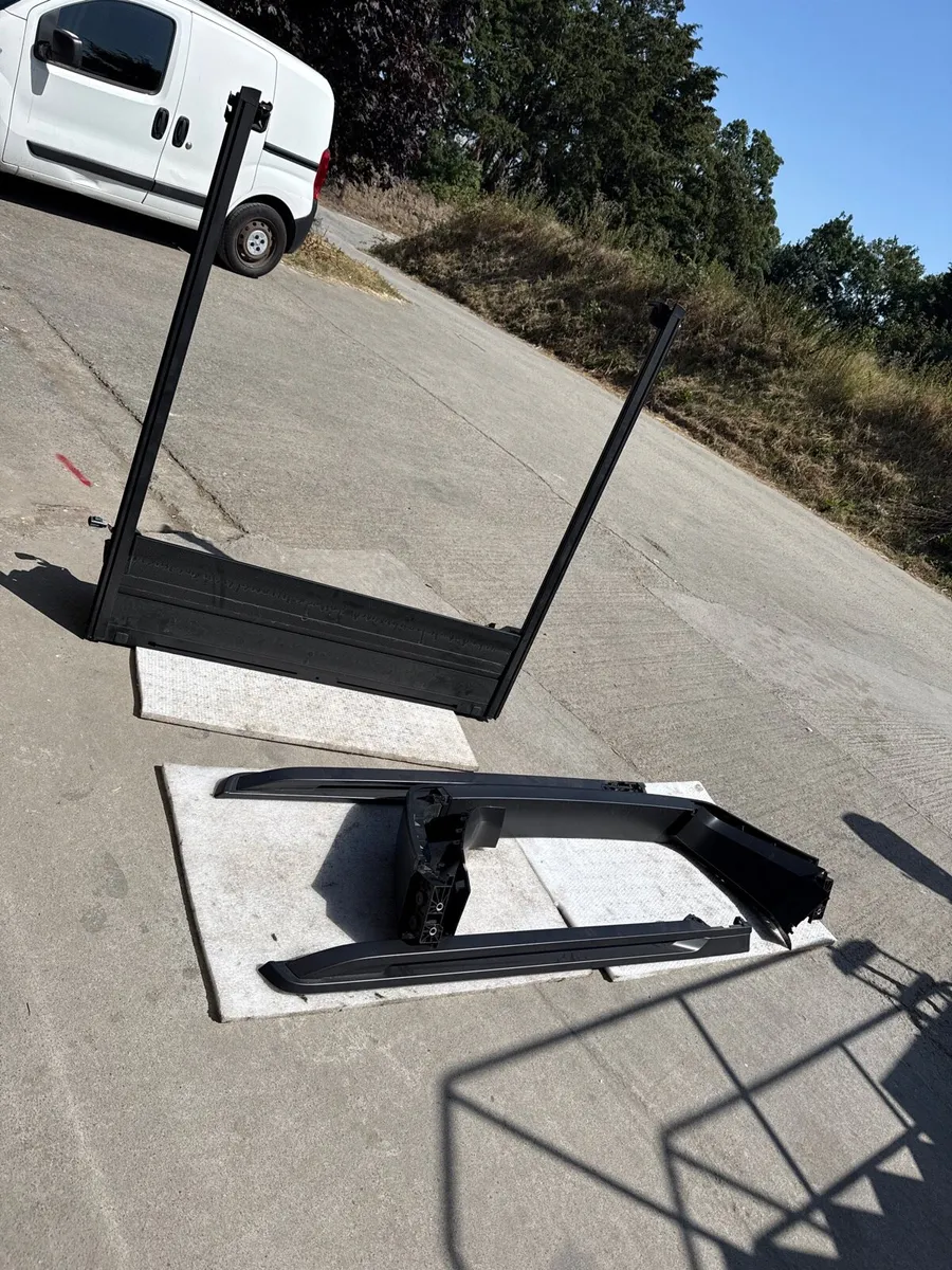 Roller shutter Ford Ranger T9 2023 - - Image 1