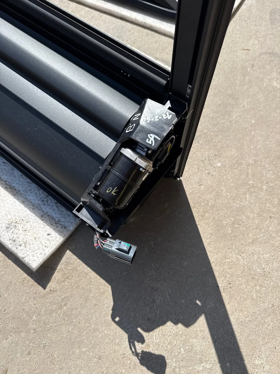 Roller shutter Ford Ranger T9 2023 - - Image 2