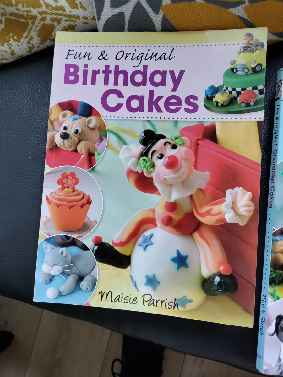 Books - Image 4