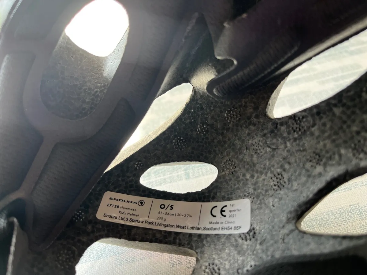 Cycling helment - Image 3