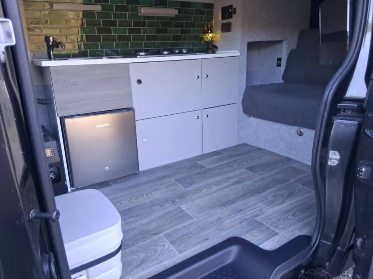 Camper Van - Image 4