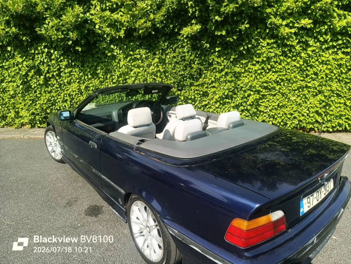 BMW E36 320i Convertible M sport - Image 4
