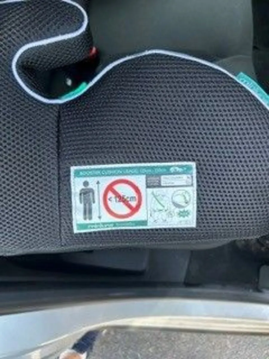 Booster seat ISO  Fix X1 & 1 non ISO fix - Image 1