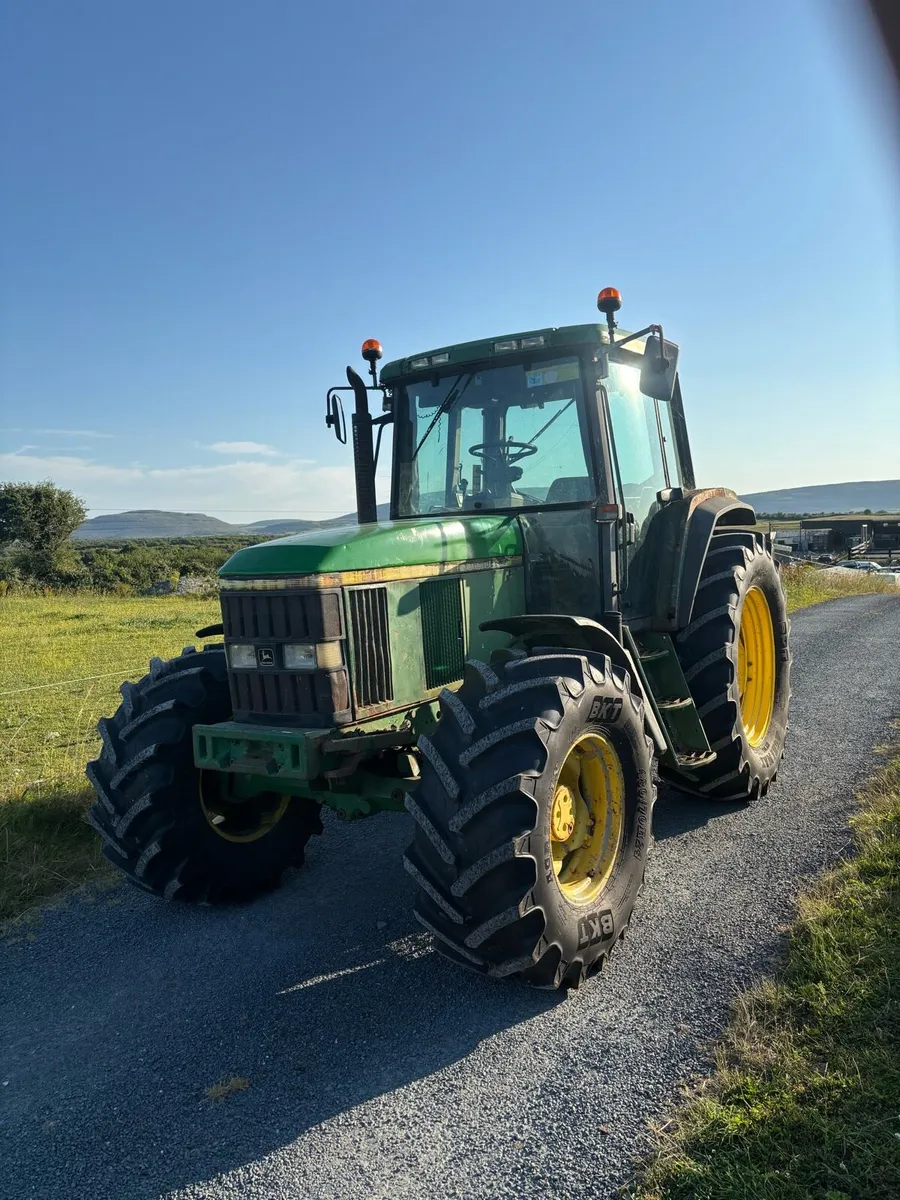 John Deere 6800 - Image 1