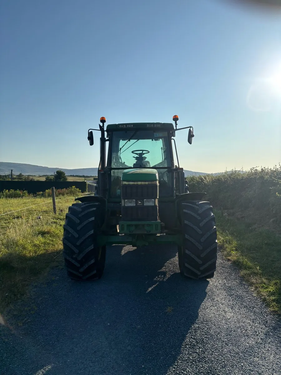 John Deere 6800 - Image 3