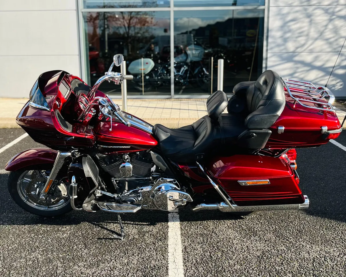 HARLEY-DAVIDSON CVO ROAD GLIDE ULTRA - Image 4