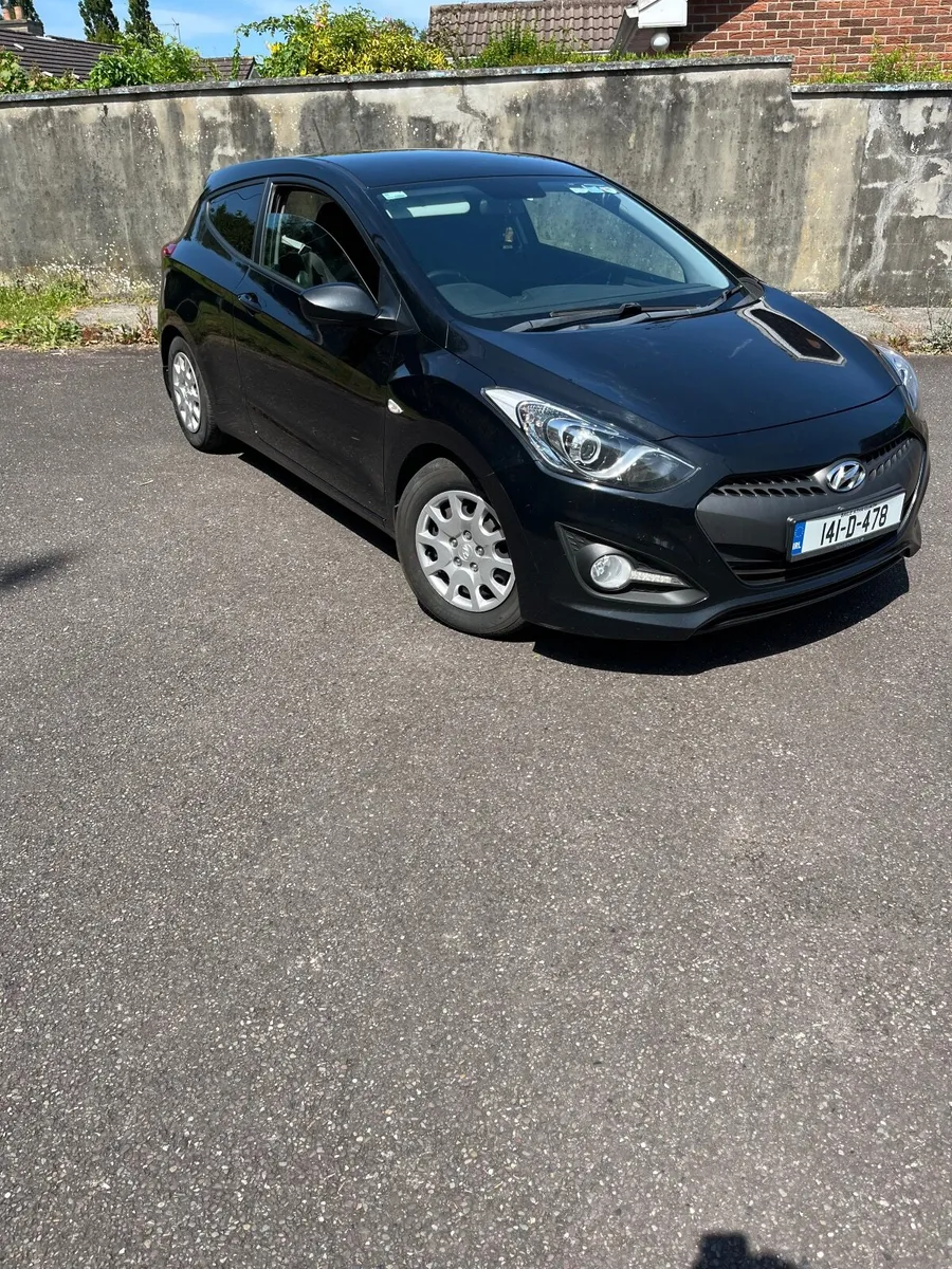 Hyundai i30 Van - Image 1