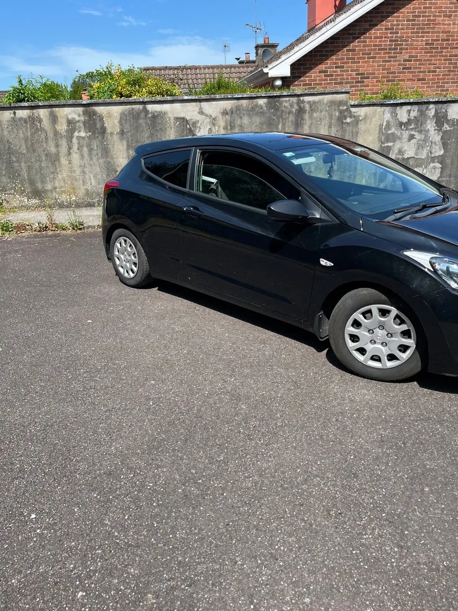 Hyundai i30 Van - Image 4