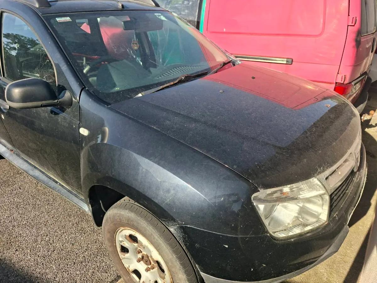 Dacia Duster 1.5 dci 6 speed FOR BREAKING - Image 2