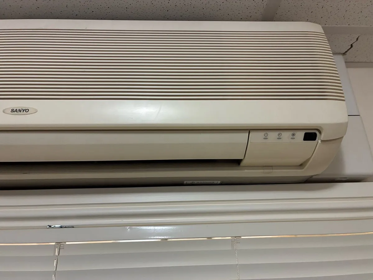 Air conditioning units wall and ceiling for sale - Image 4