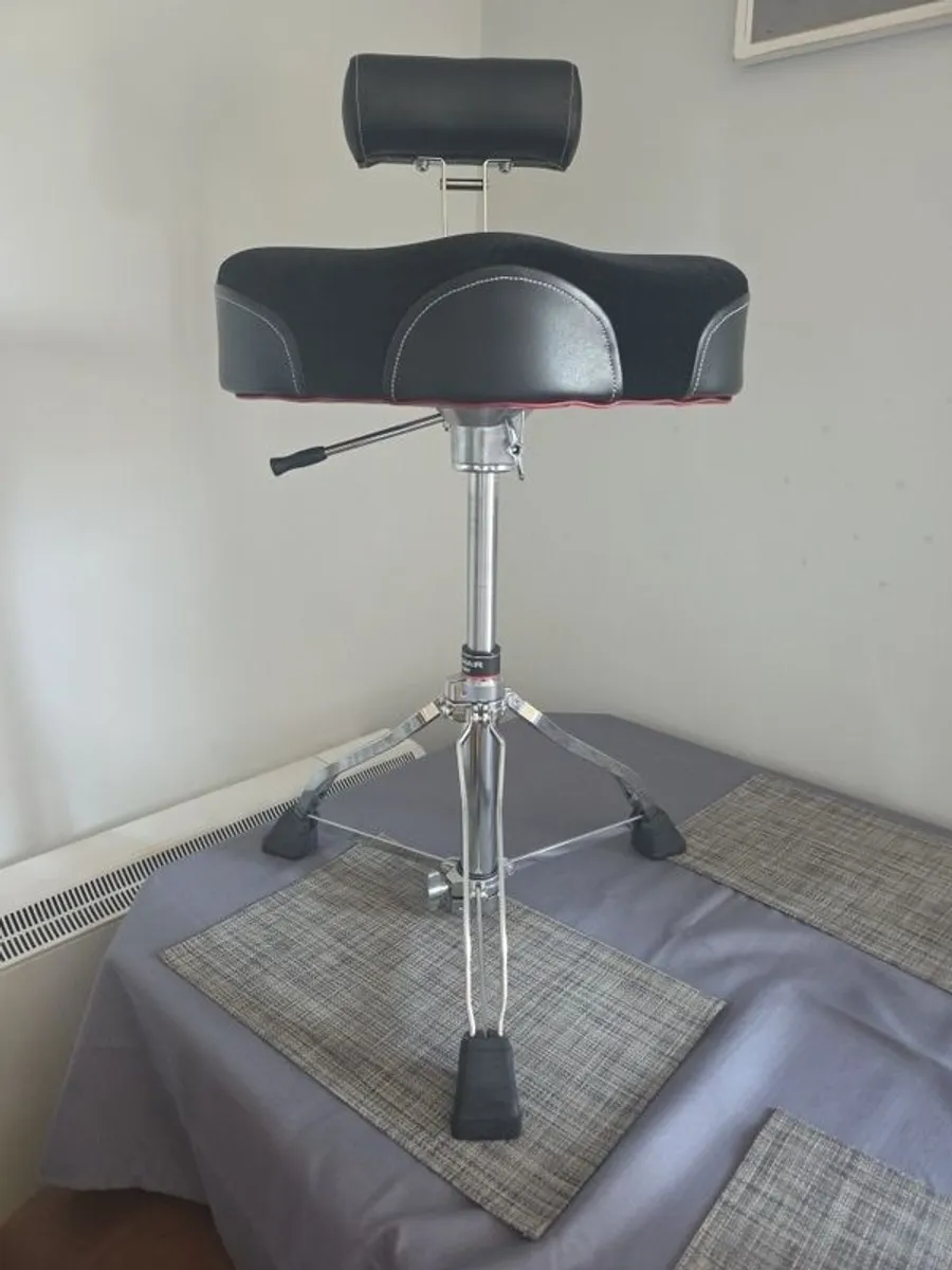 Tama Drum Throne with backrest - Image 1