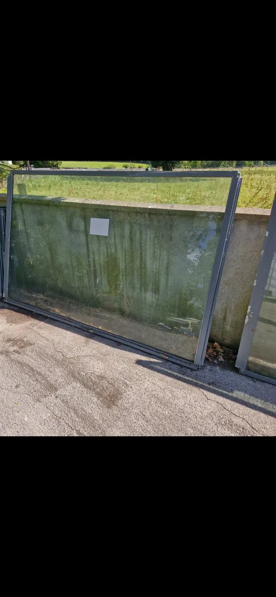 Glass panels - Image 3
