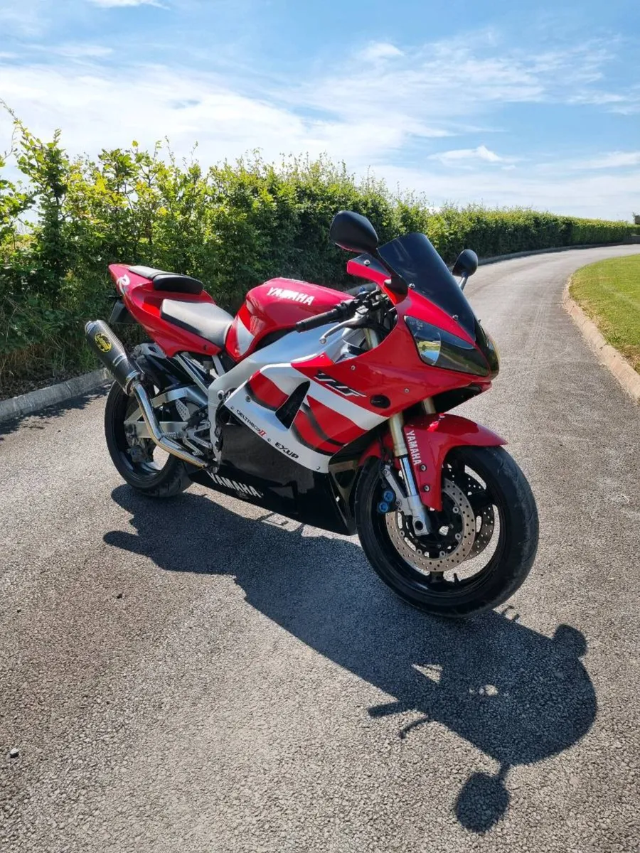Yamaha r1 - Image 2