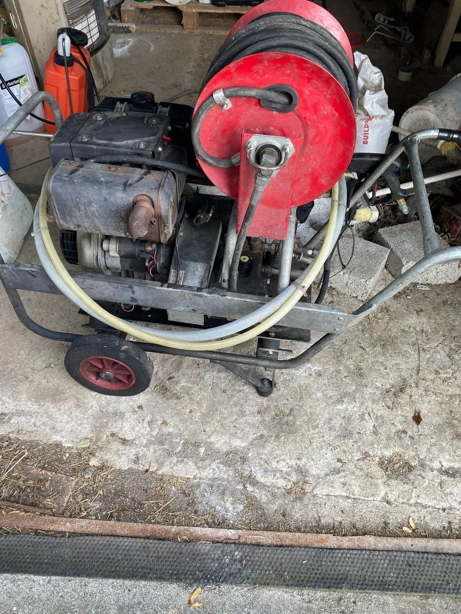 Power washer - Image 1