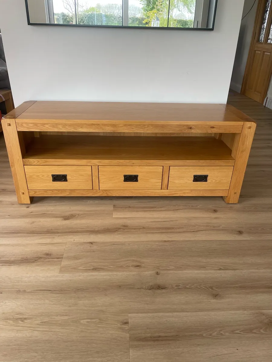 Tv unit and matching table - Image 1