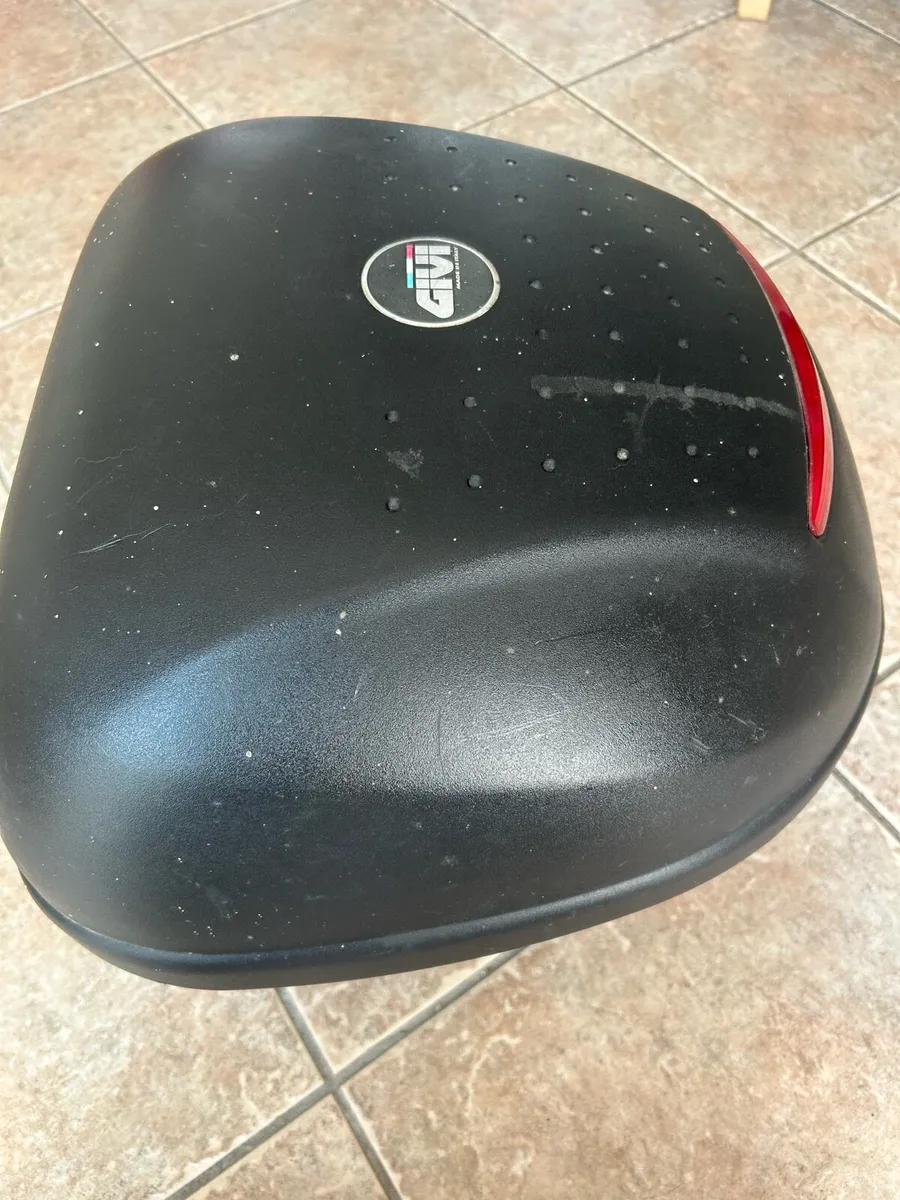 Motorcycle helmet top box - Image 1